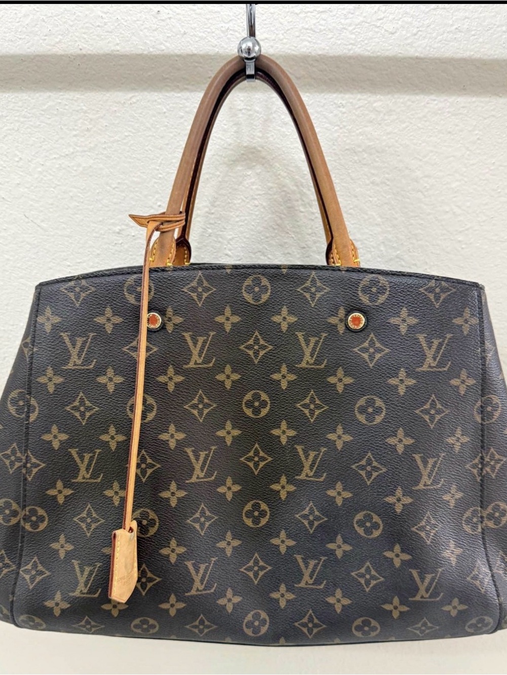 LV Montaigne GM Monogram + Dust Bag+ Authentic certificate+Receipt - Picture 11 of 15